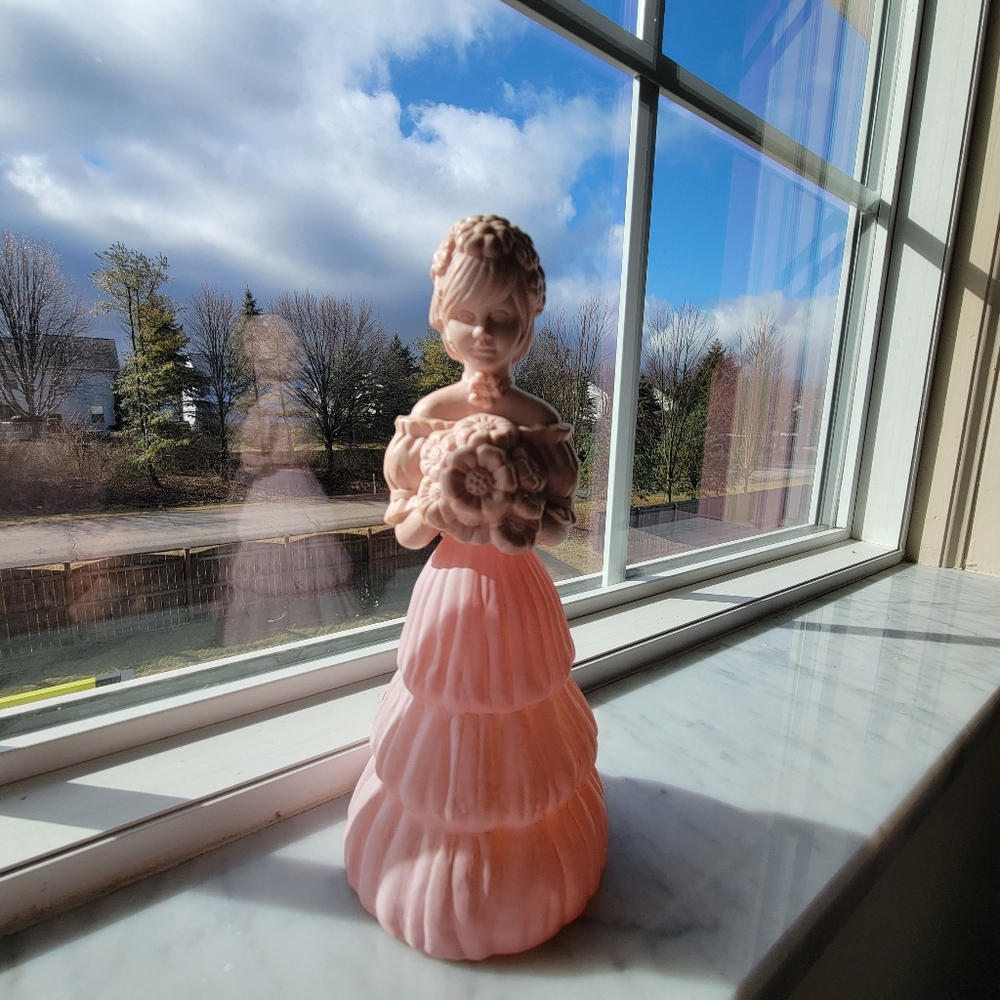 Vintage Avon Garden Girl Decanter Figurine Pretty Pink Lady Shabby Chic